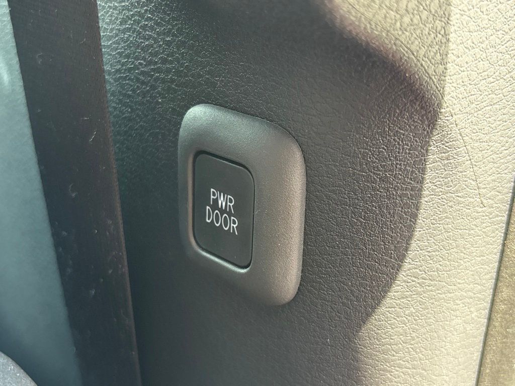 Used 2026 Toyota Sienna Van