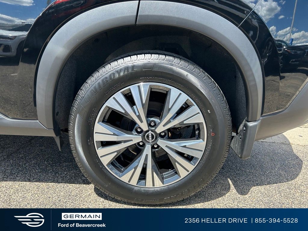 Used 2023 Black Nissan SV image 13