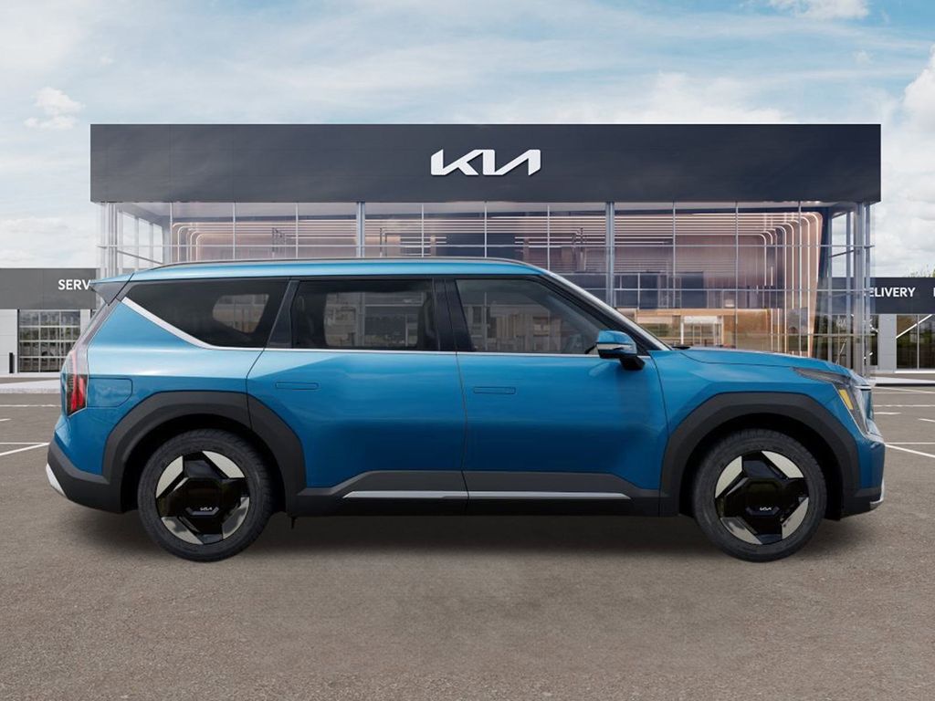 New 2026 Ocean Blue Kia Wind image 7