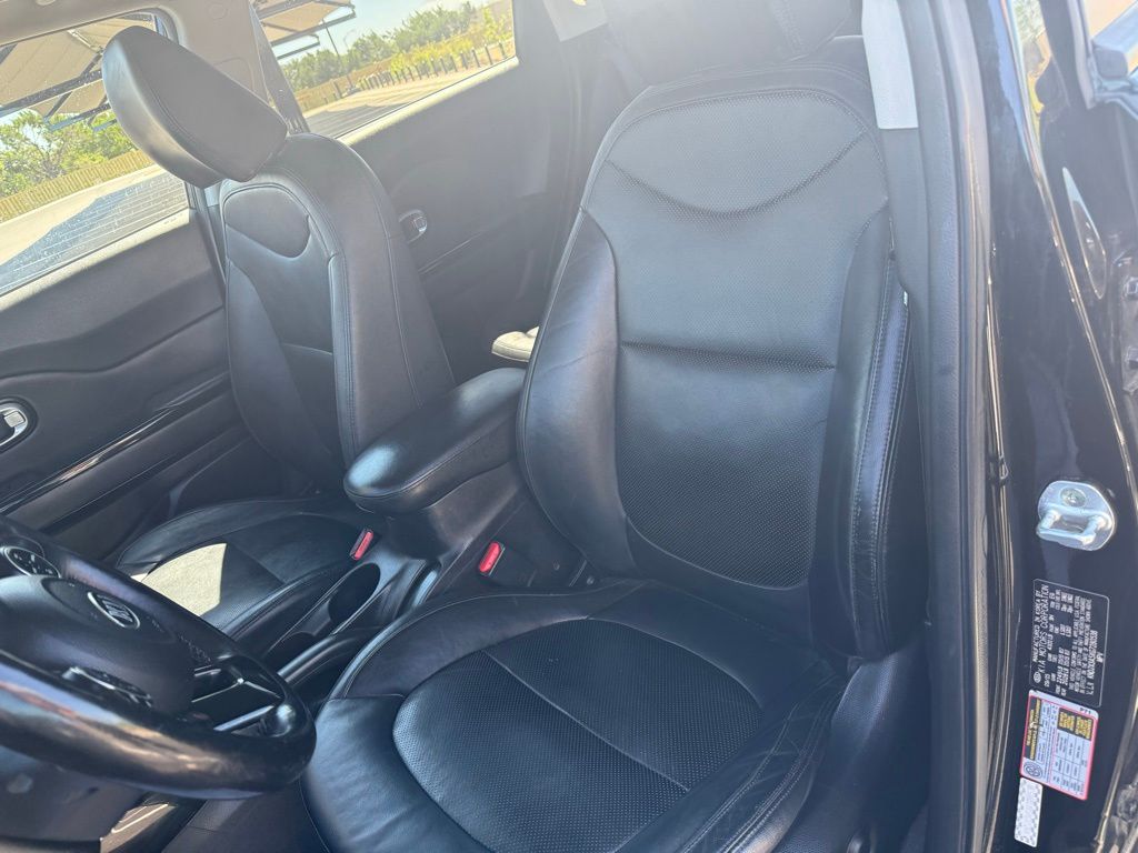 Thumbnail: 2016 Kia Soul - 14