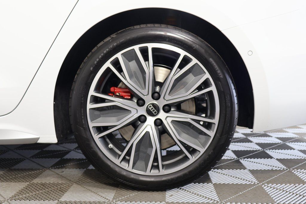 Thumbnail: 2025 Audi S5 - 10