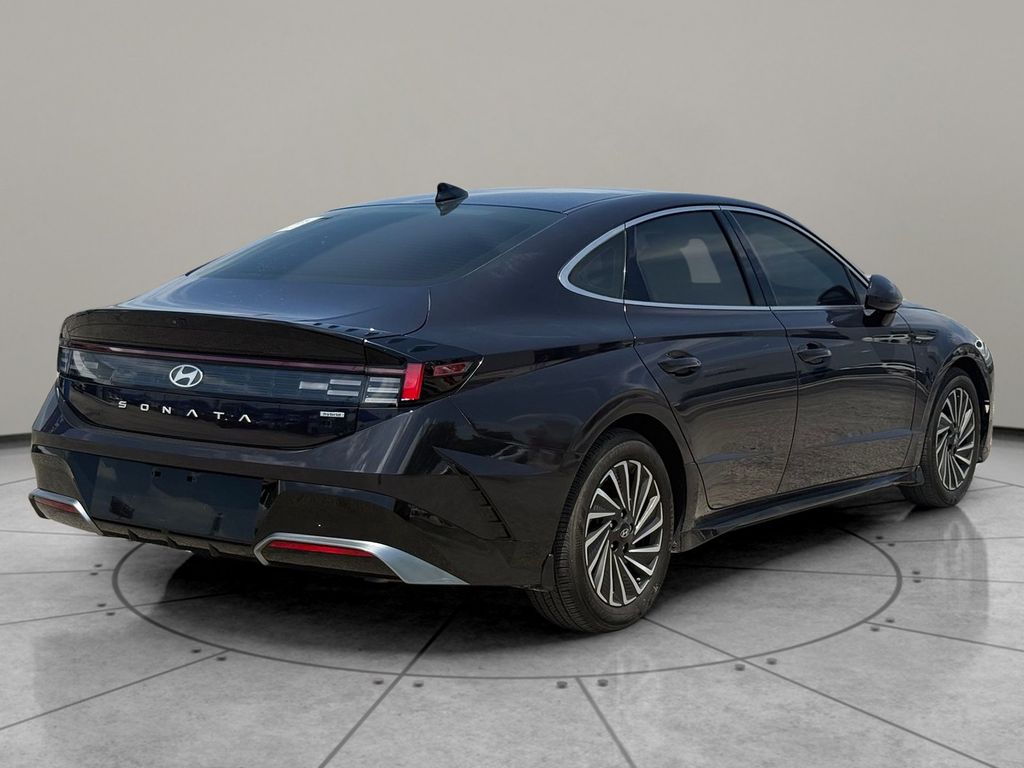 Used Car 2024 Hyundai Sonata Hybrid  Sel For Sale Under $25,000 In San Marcos, Texas
