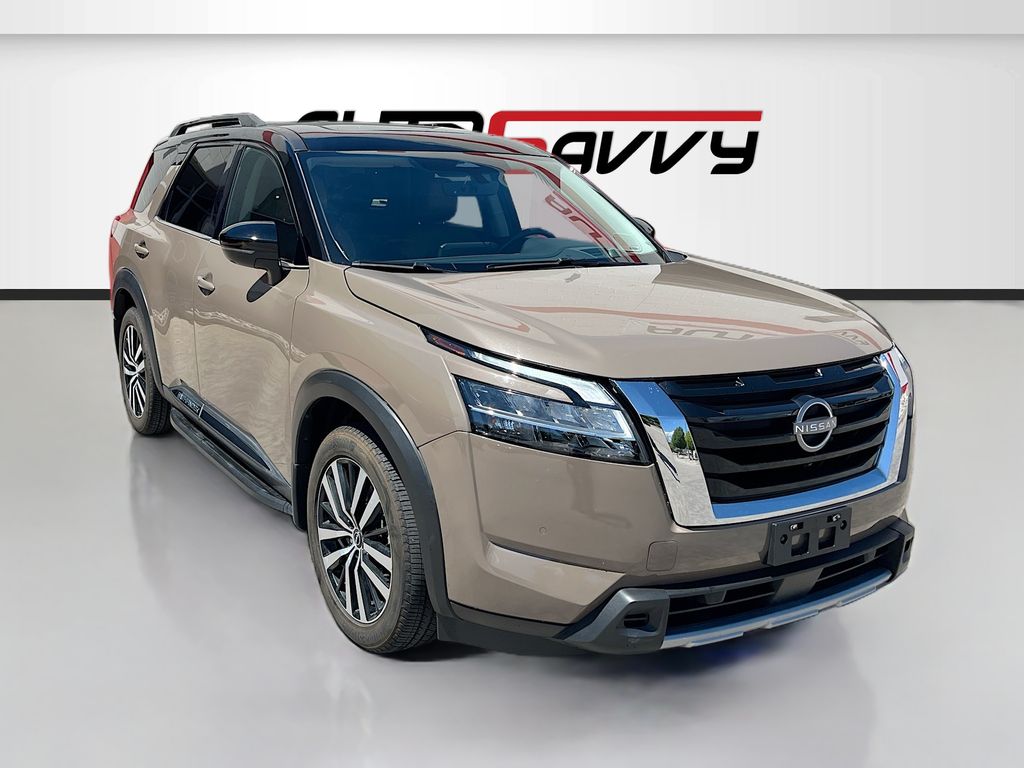 2023 Nissan Pathfinder Platinum 4WD's photo