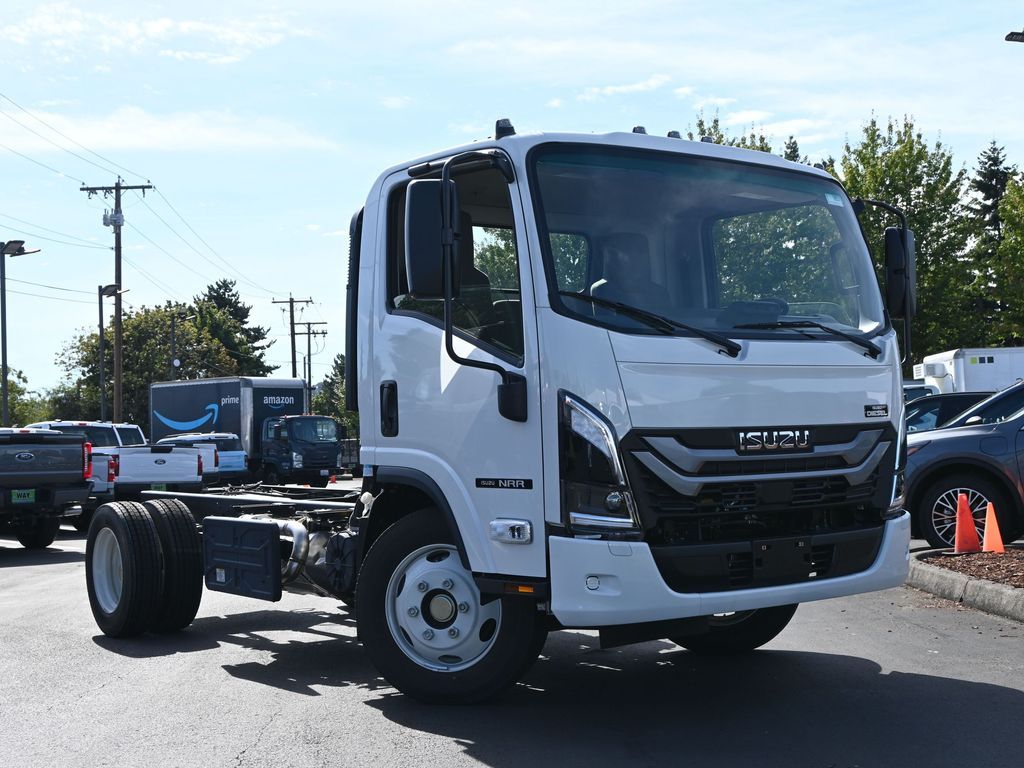2025 Isuzu NRR 