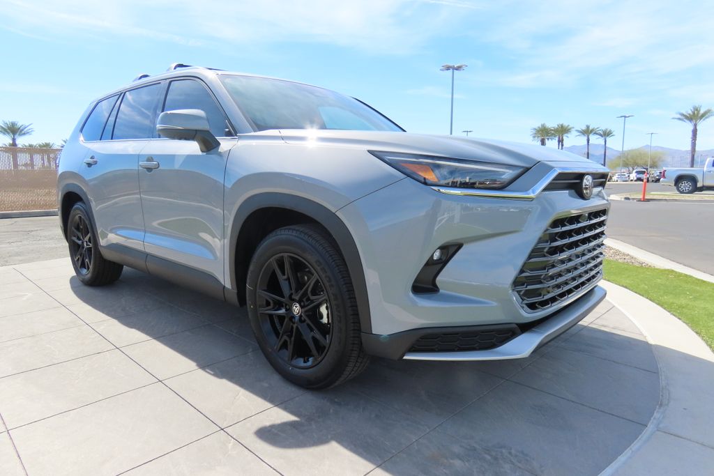 Thumbnail: 2026 Toyota Grand Highlander - 3