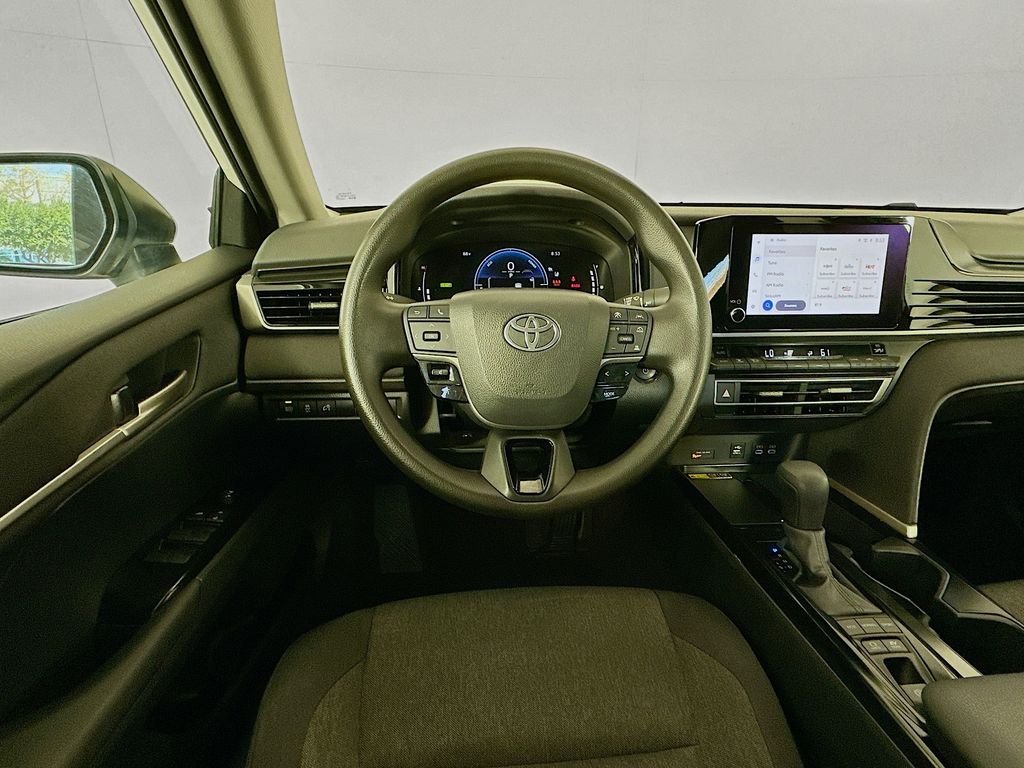Thumbnail: 2025 Toyota Camry - 21