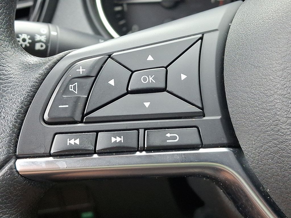Thumbnail: 2019 Nissan Rogue Sport - 21