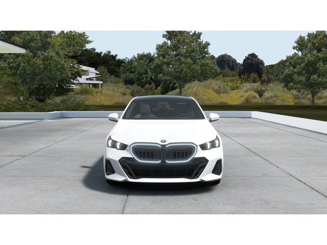 Thumbnail: 2026 BMW 5 Series - 3