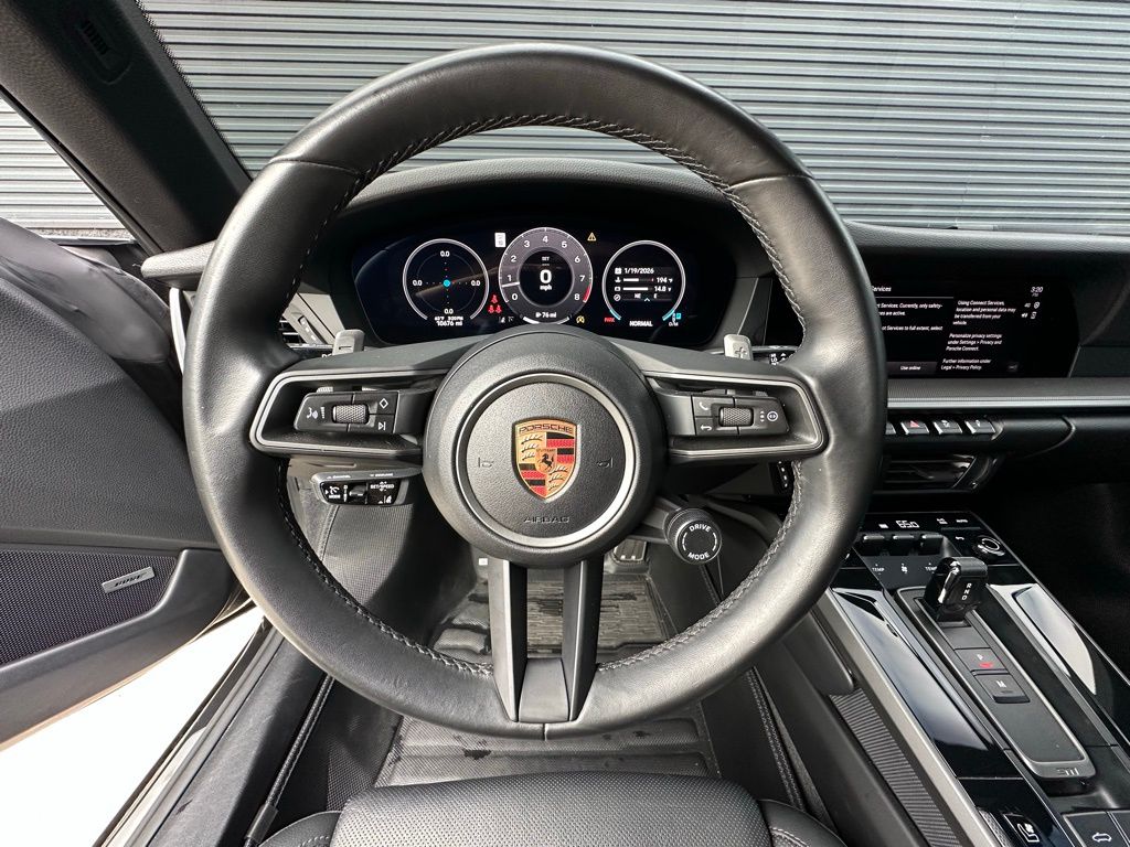 Thumbnail: 2025 Porsche 911 - 18