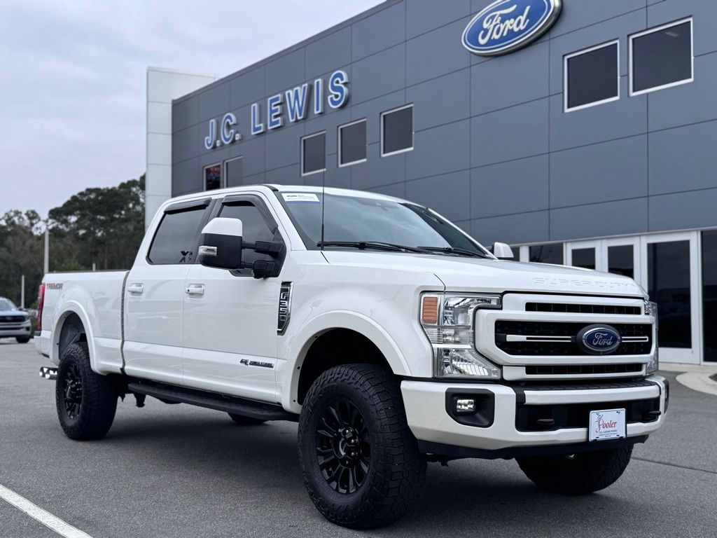 2022 Ford F-350 Super Duty Lariat's photo