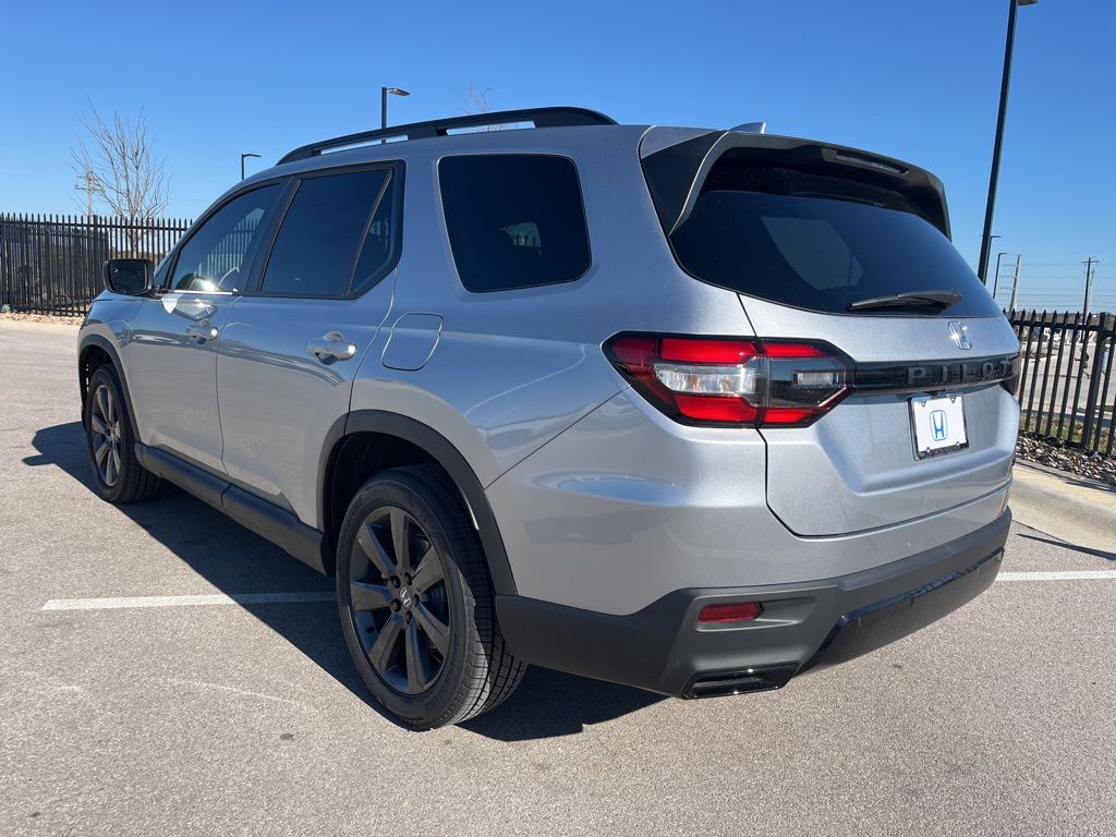 Thumbnail: 2026 Honda Pilot - 4