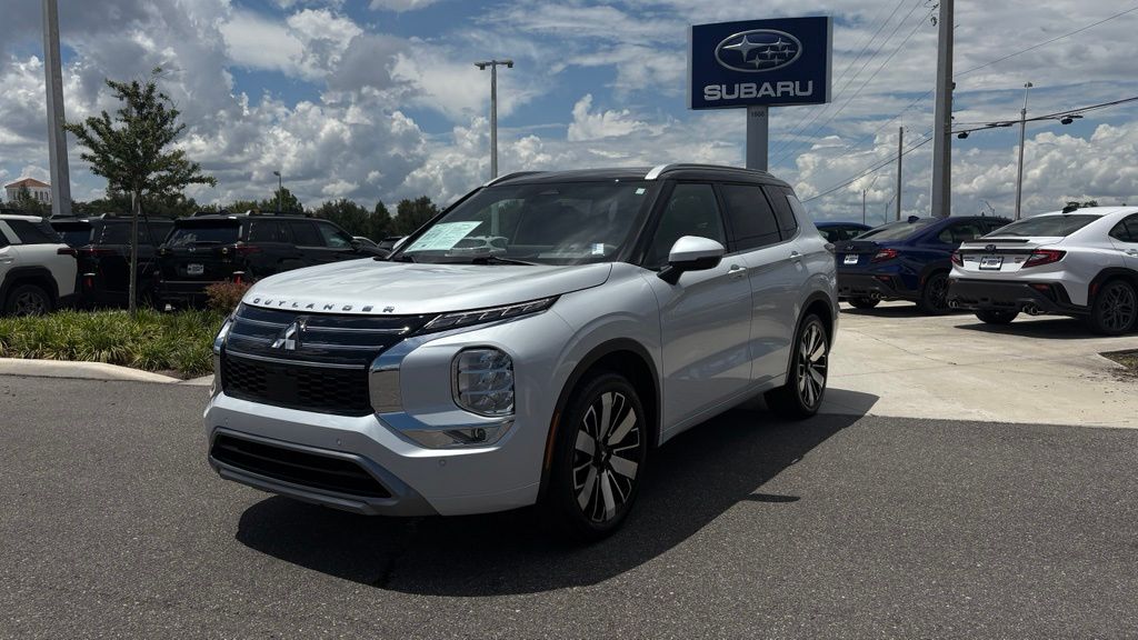 Moonstone Gray Metallic/Black Roof 2025 Mitsubishi Outlander SEL FWD SUV / Crossover Front-Wheel Drive Continuously Variable Transmission