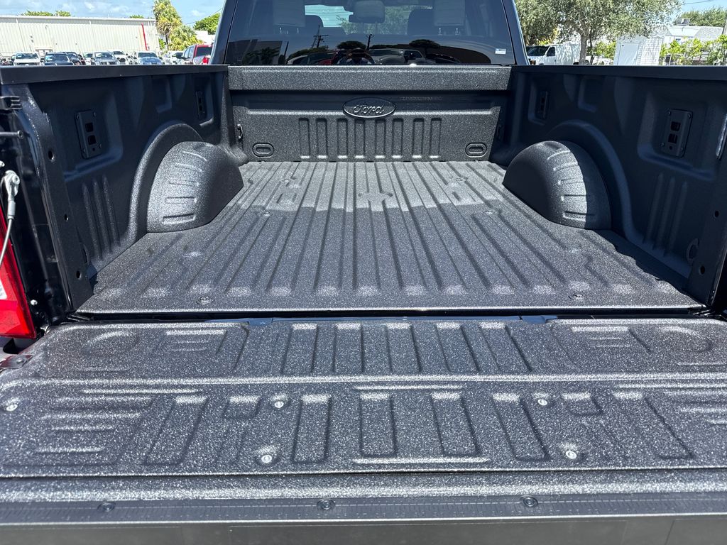 2026 Black Metallic Ford Super Duty F-250 SRW XLT 4X4 Truck