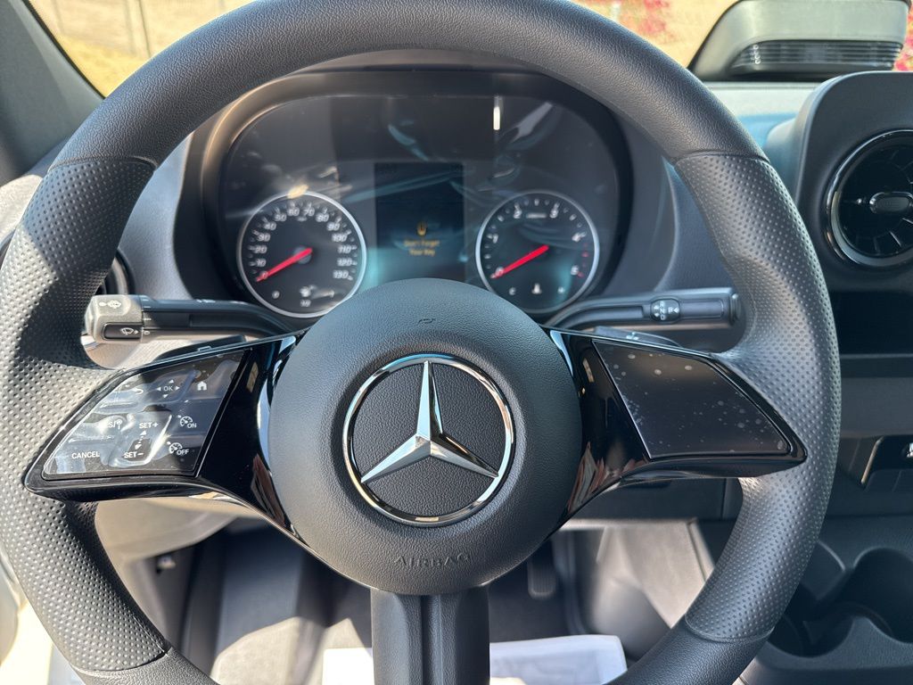 2025 Mercedes-Benz Sprinter 2500 12