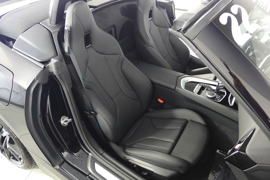 Thumbnail: 2022 BMW Z4 - 23