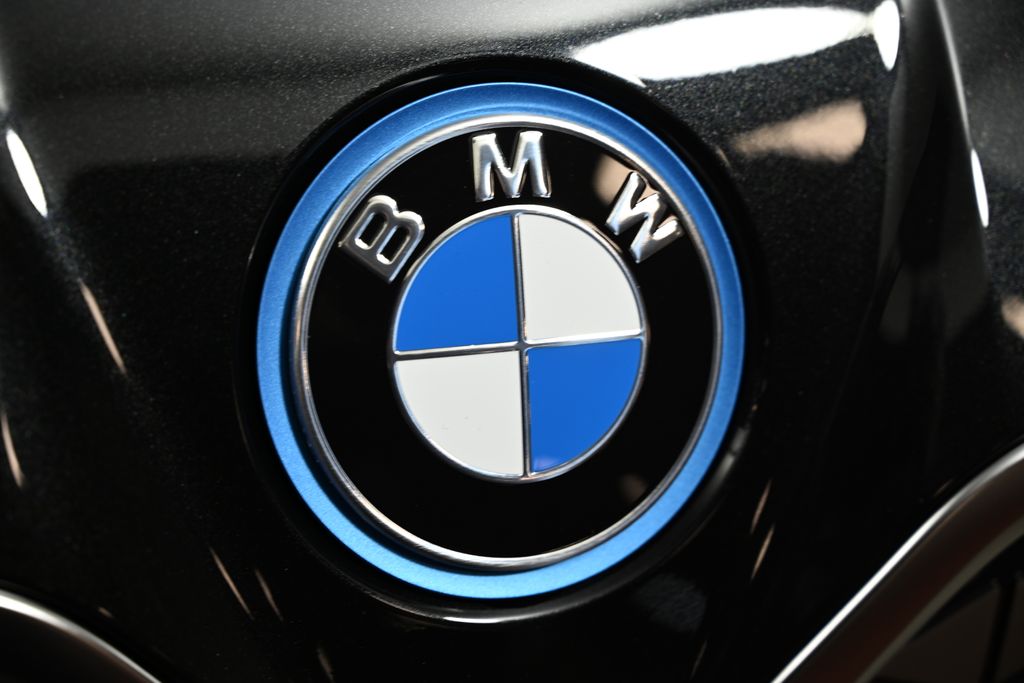 2025 BMW i4 xDrive40 13