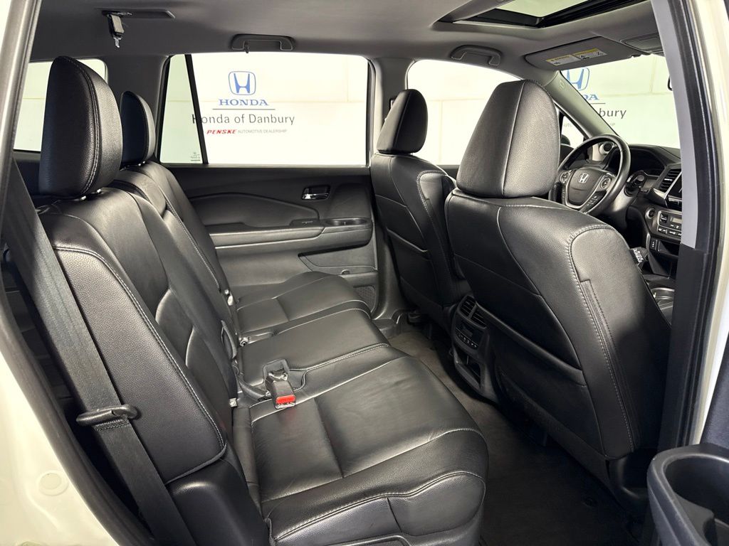 Thumbnail: 2018 Honda Pilot - 8