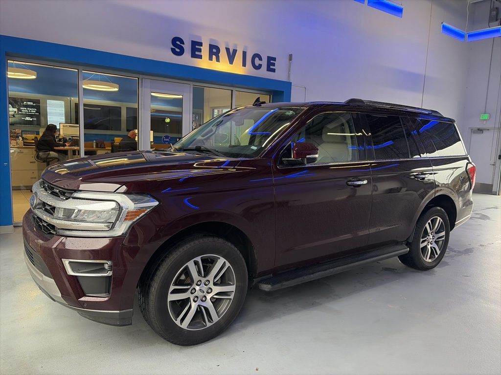 2024 Ford Expedition Limited's photo