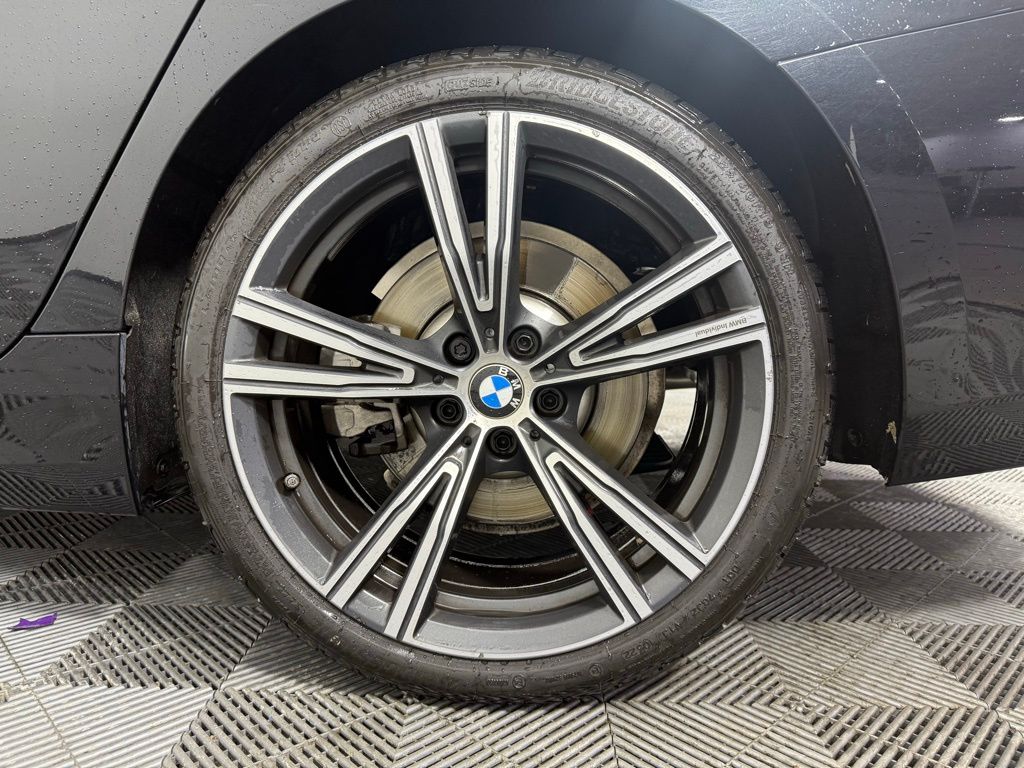 Thumbnail: 2023 BMW 3 Series - 10