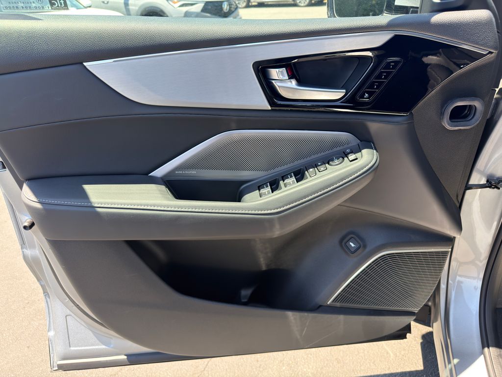 Thumbnail: 2026 Acura MDX - 12