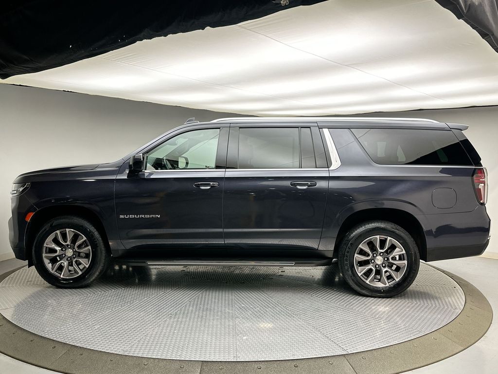Thumbnail: 2022 Chevrolet Suburban - 10