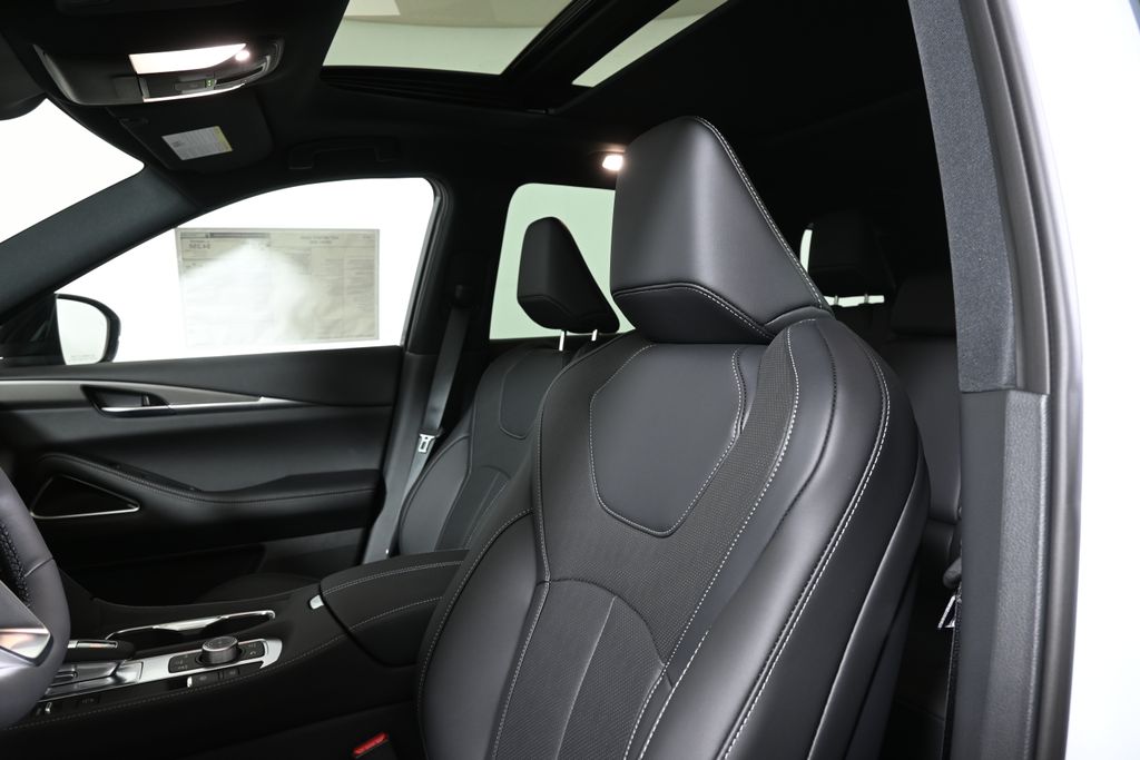 Thumbnail: 2027 INFINITI QX60 - 16