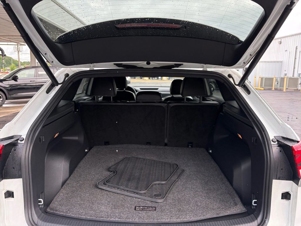 2022 Volkswagen Atlas Cross Sport SE w/Tech - Photo 24