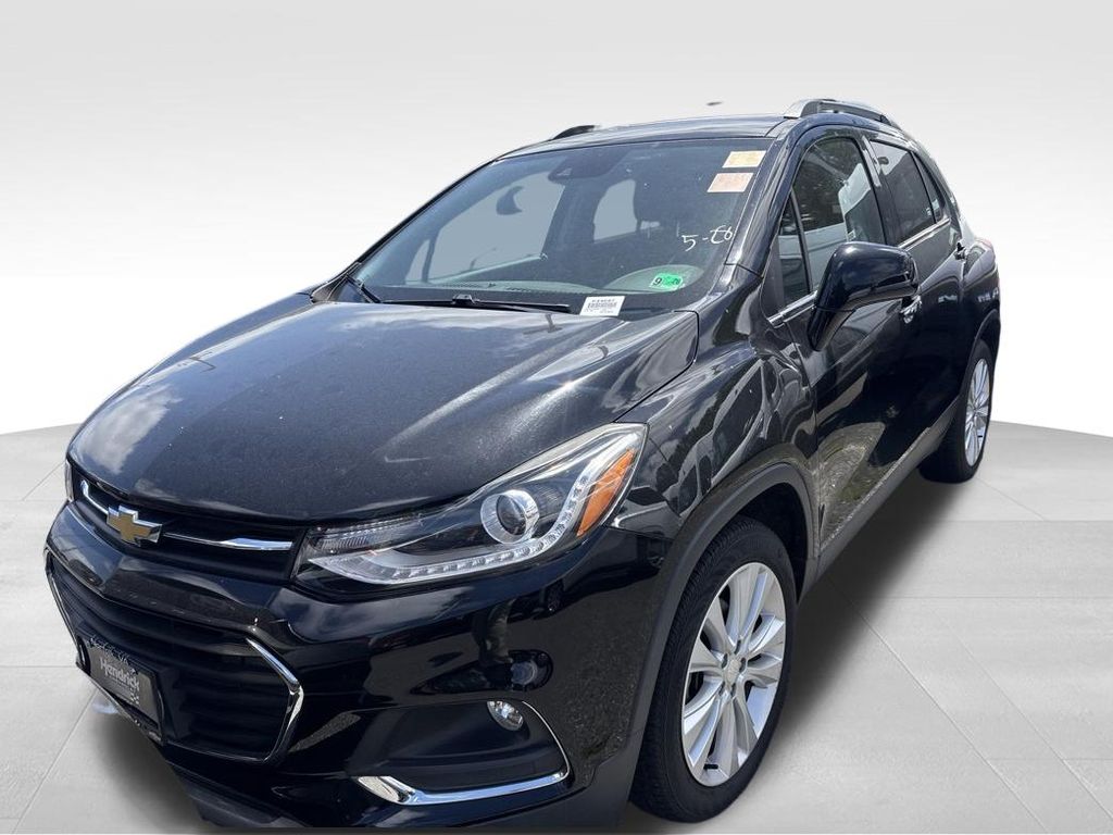 Used 2018 Black Chevrolet Premier image 5