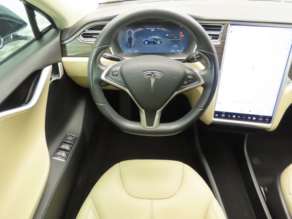 2014 Tesla Model S  10