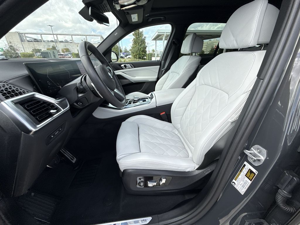 Thumbnail: 2026 BMW X5 - 30