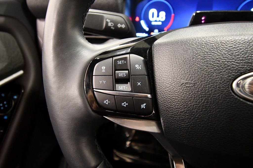 Used 2025 Ford Explorer SUV