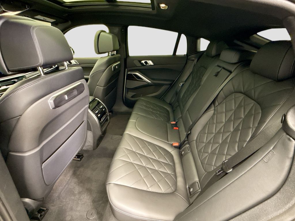 Thumbnail: 2025 BMW X6 - 20