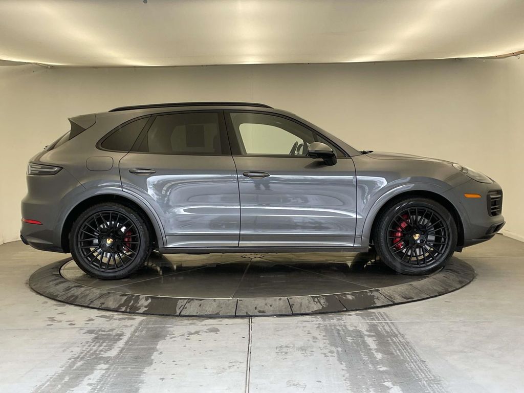 2023 Porsche Cayenne GTS - 7