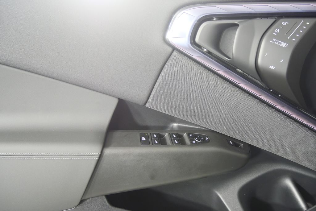 Thumbnail: 2025 BMW X3 - 8