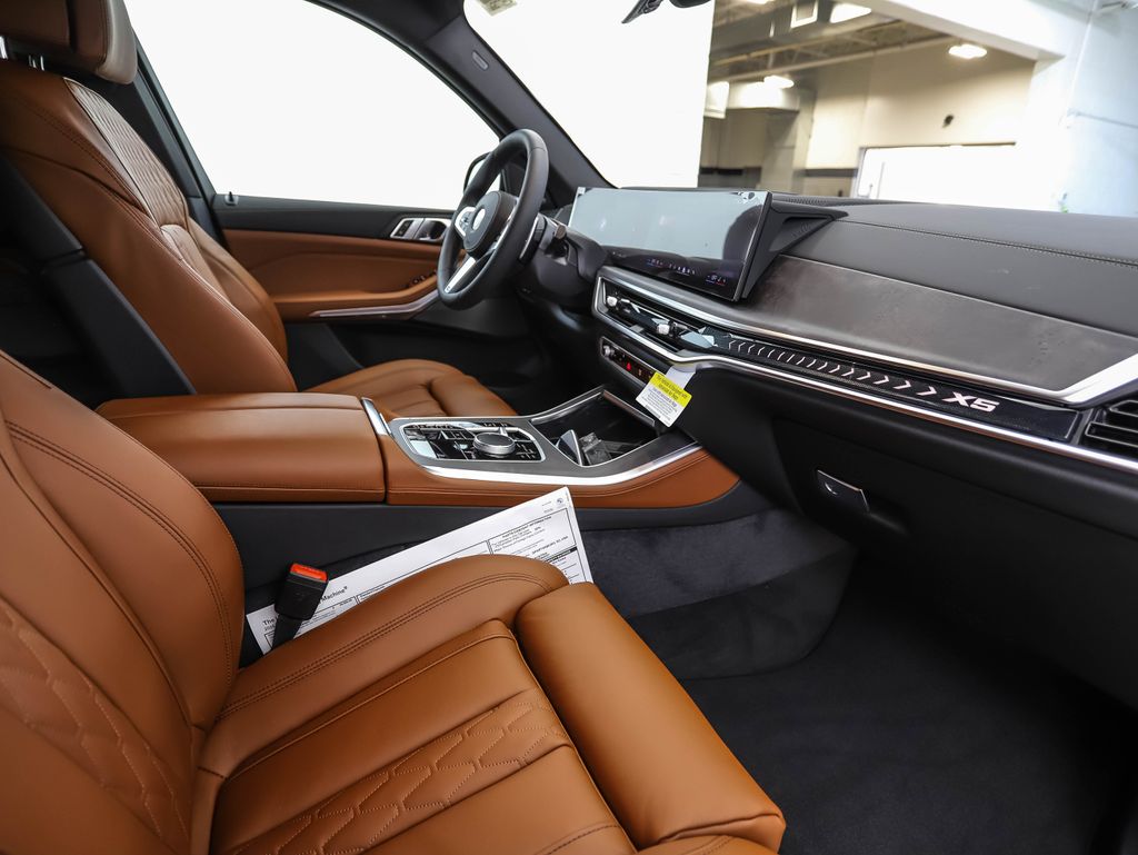 Thumbnail: 2026 BMW X5 - 31