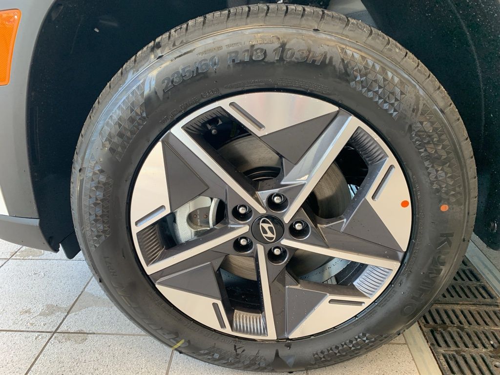 New 2026 White Hyundai SEL Premium image 22