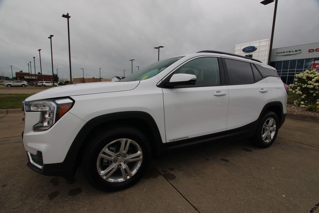 Used 2024 GMC Terrain SUV