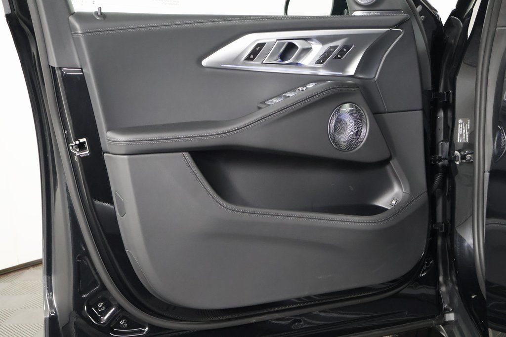 Thumbnail: 2026 BMW XM - 7