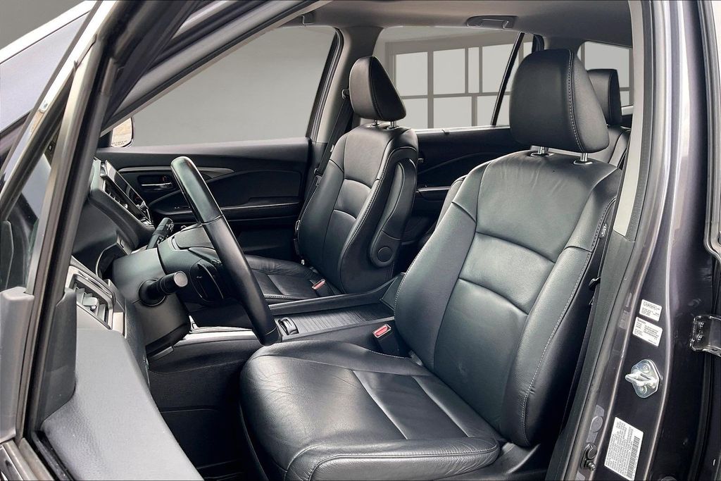2022 Honda Pilot EX-L - Photo 21