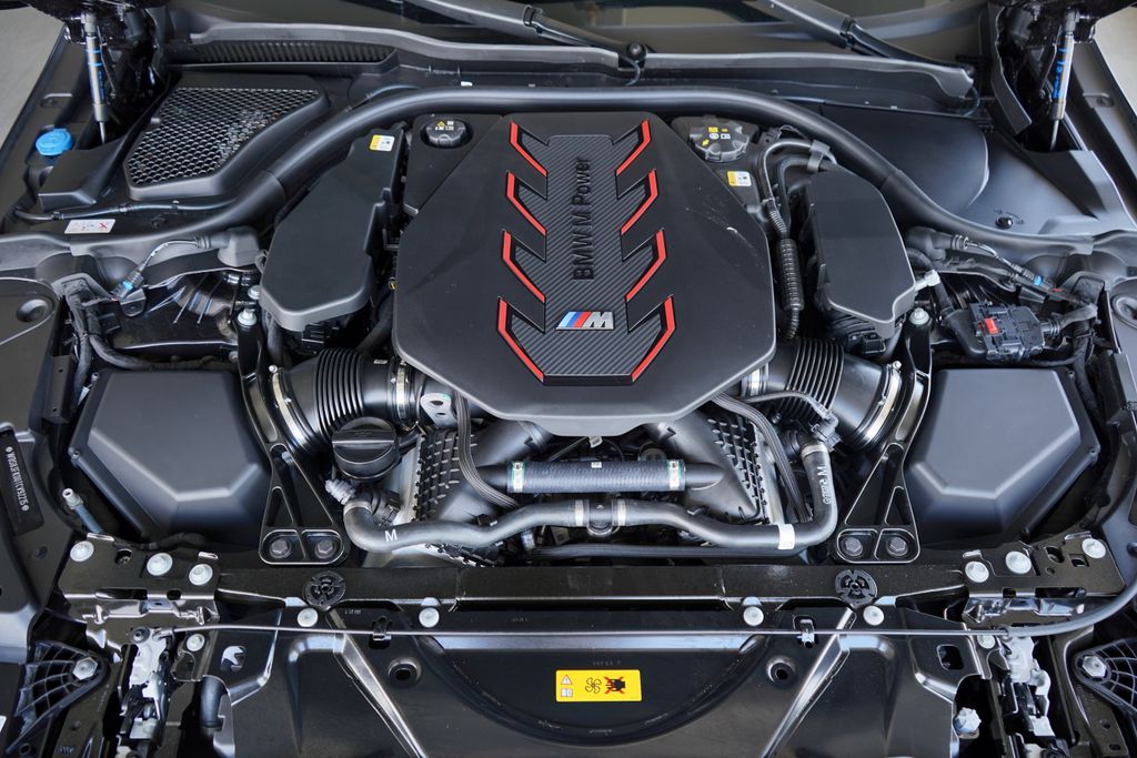 Thumbnail: 2026 BMW M5 - 22