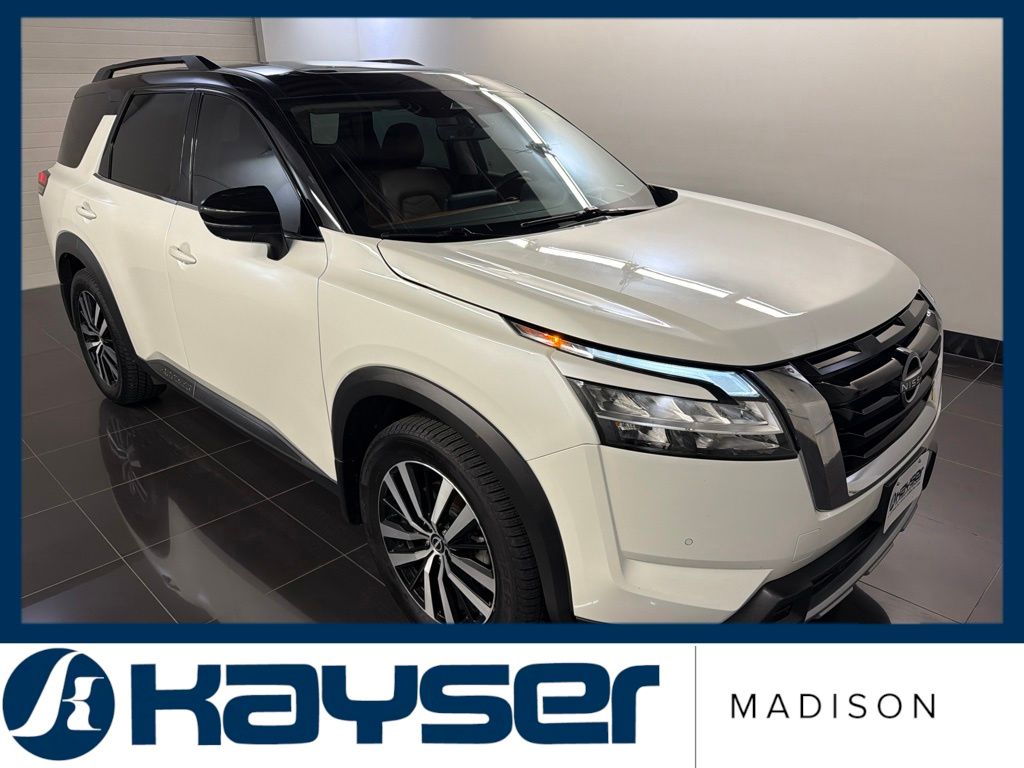 2024 Nissan Pathfinder Platinum