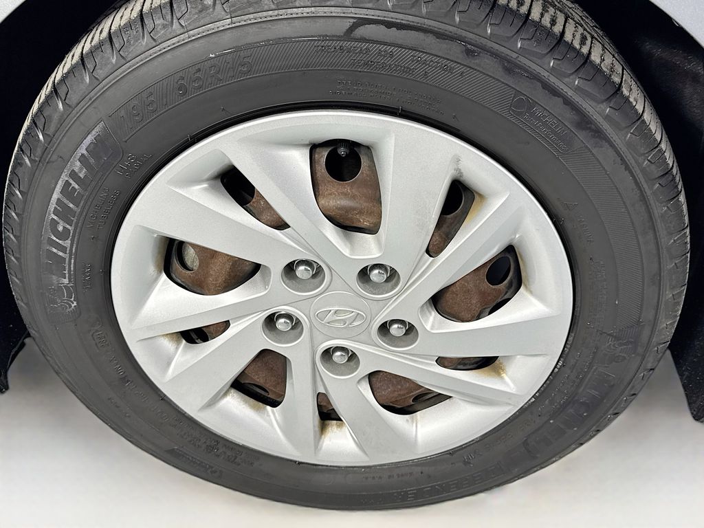 Used Car 2017 Hyundai Elantra  Se For Sale Under $10,000 In Austin, Texas