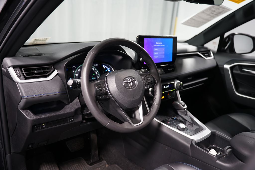 2024 Toyota RAV4 XSE 7