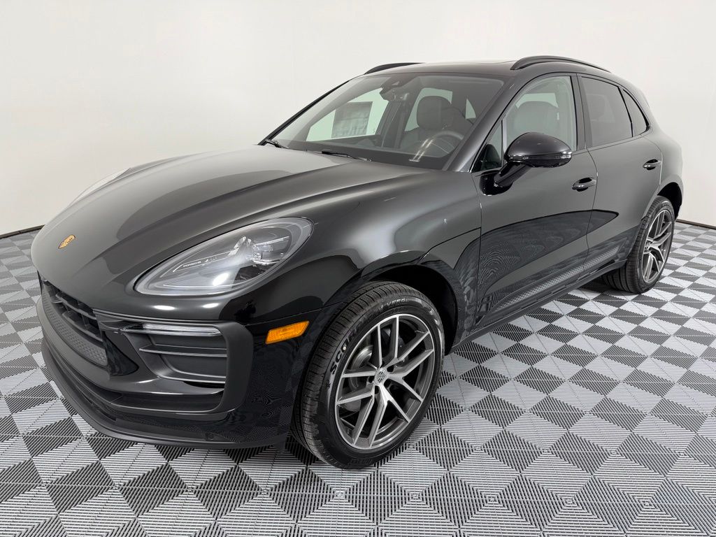 Thumbnail: 2026 Porsche Macan - 8
