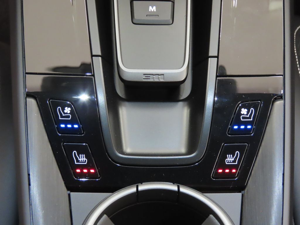 Thumbnail: 2026 Porsche 911 - 30