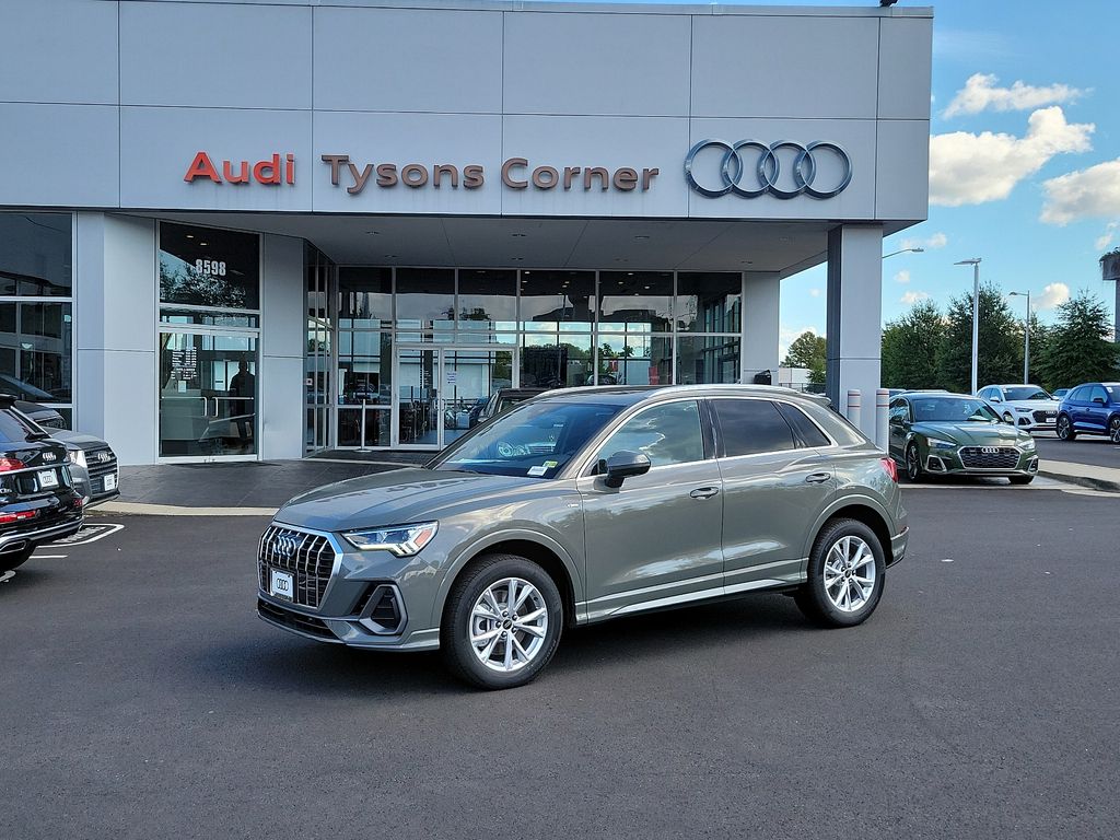 2024 Audi Q3  -
                Vienna, VA