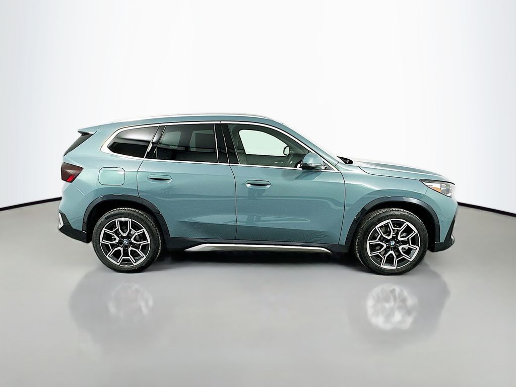 2025 BMW X1 xDrive28i 4