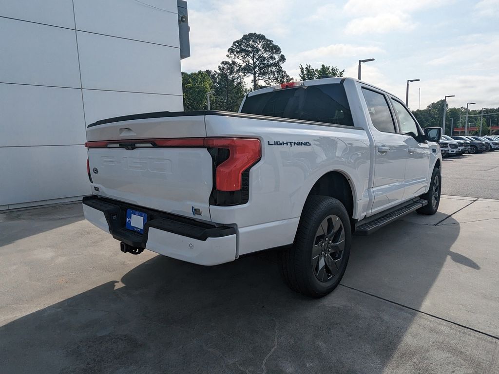 2025 Ford F-150 Lightning Lariat
