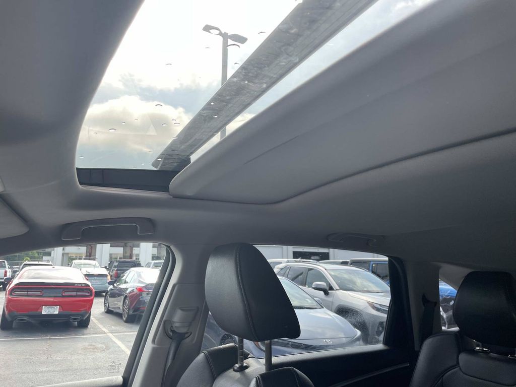 Used 2019  Acura 3.5L Technology Package image 23