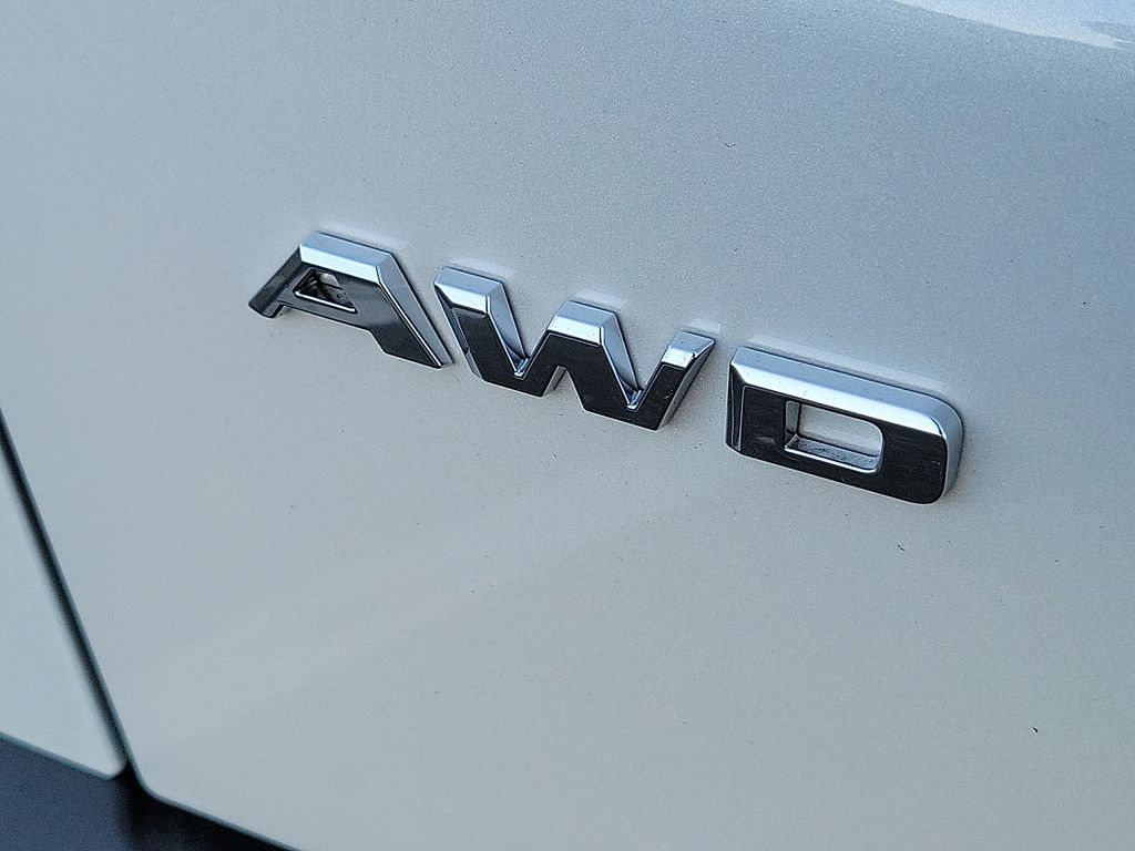 Thumbnail: 2025 Cadillac XT5 - 7